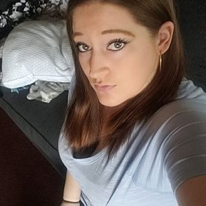 Meet your Posher, Courtney